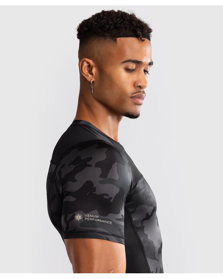 قميص رجالي قصير الأكمام من Venum G-Fit Air - مموه رقمي حضري