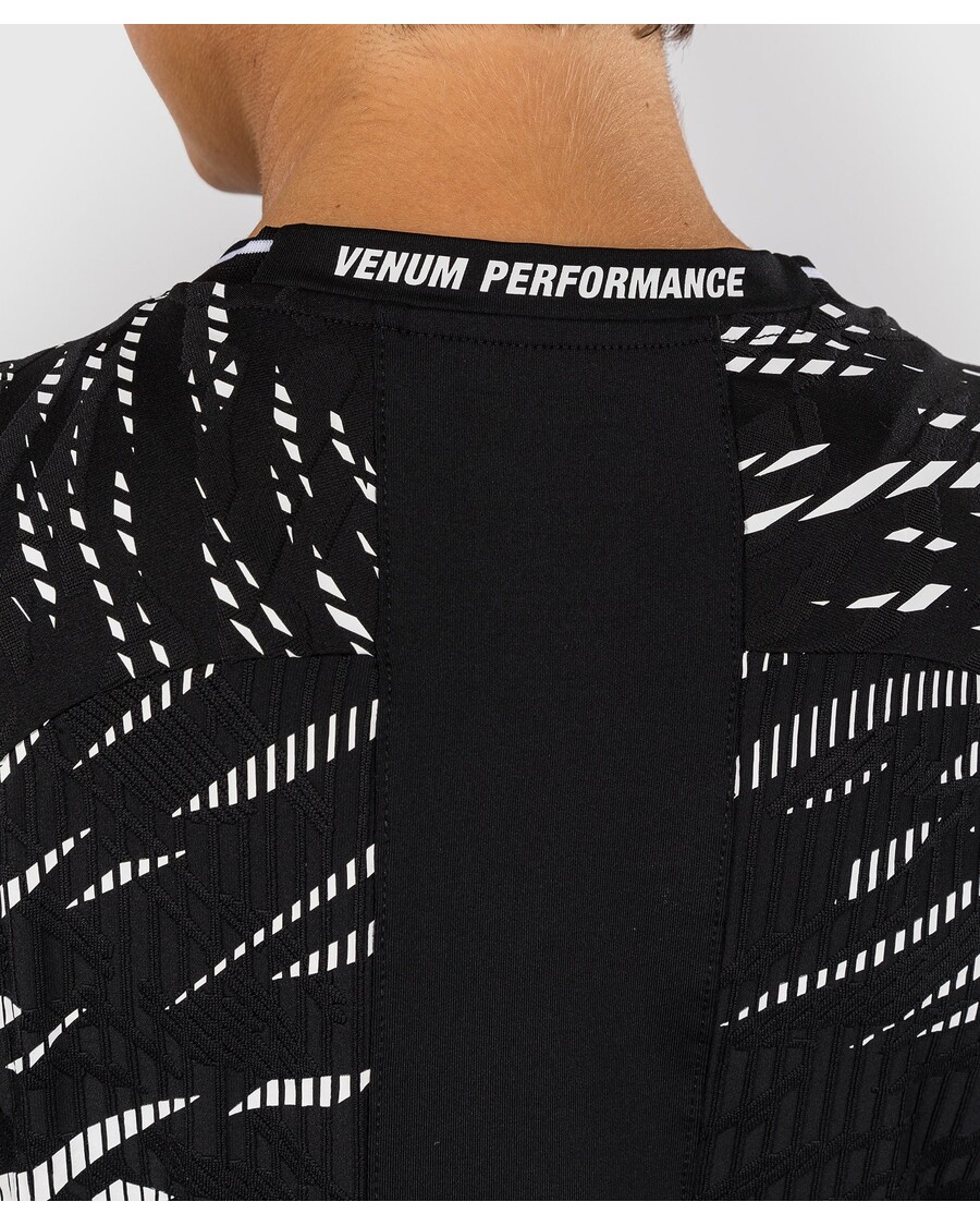 UFC Fusion By Venum パーソナライズされたオーセンティック ファイト ナイト レディース ウォークアウト ジャージ - ブラック