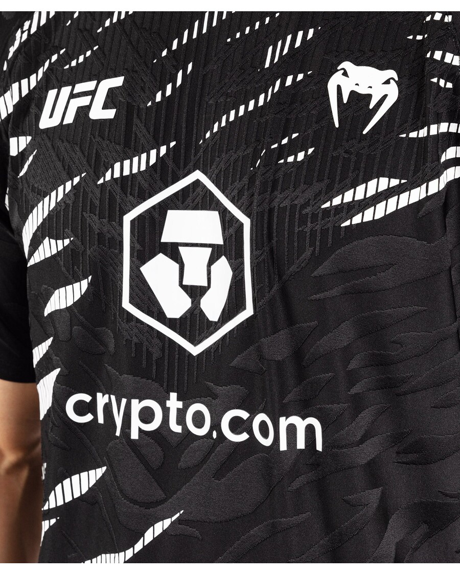 Ufc Fusion By Venum Isikupärastatud Autentne Võitlusõhtu Meeste Väljasõidusärk - Must