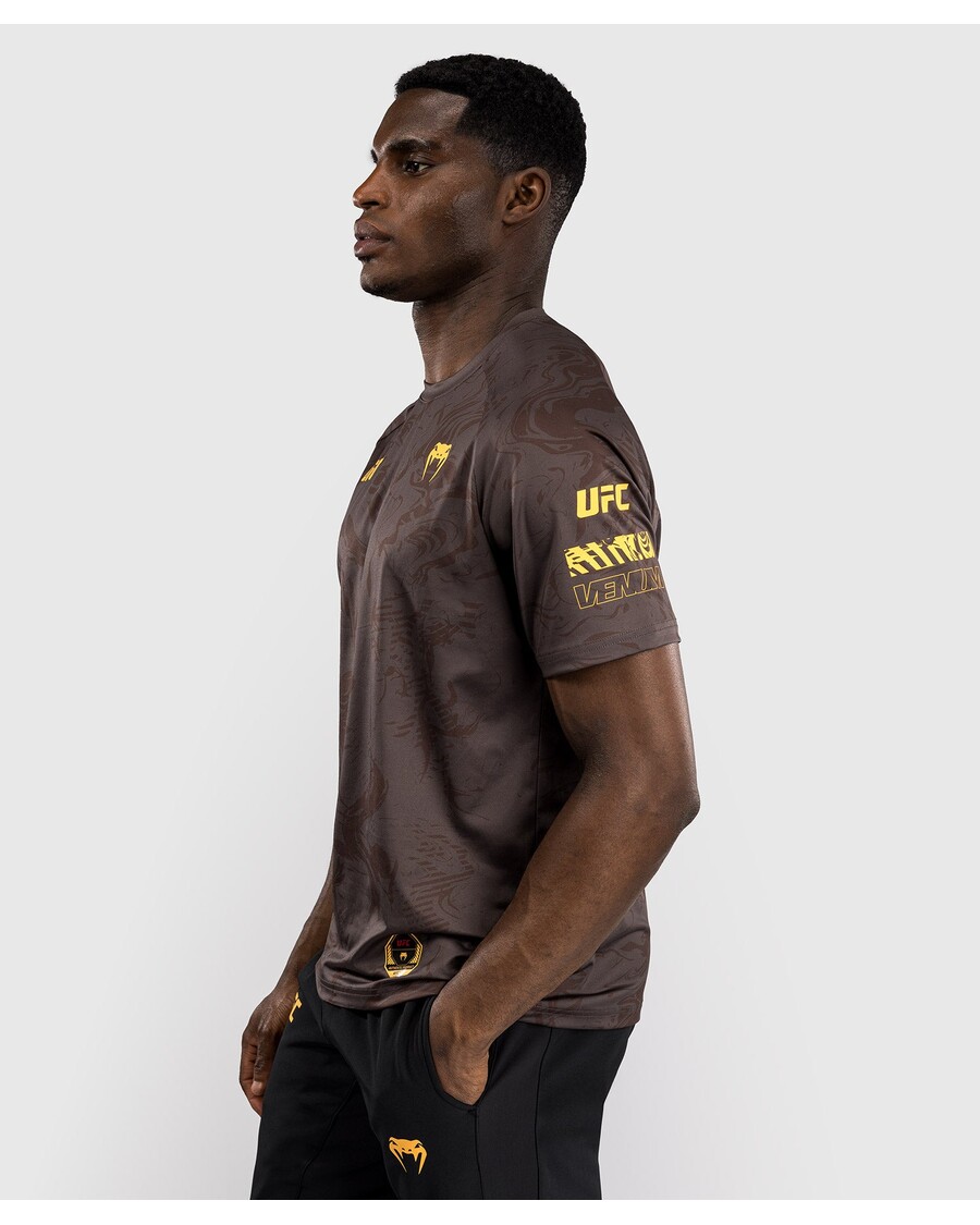 Ufc Fusion By Venum Fight Week חולצת טריקו לגברים יבשה-טק - חום אדמה