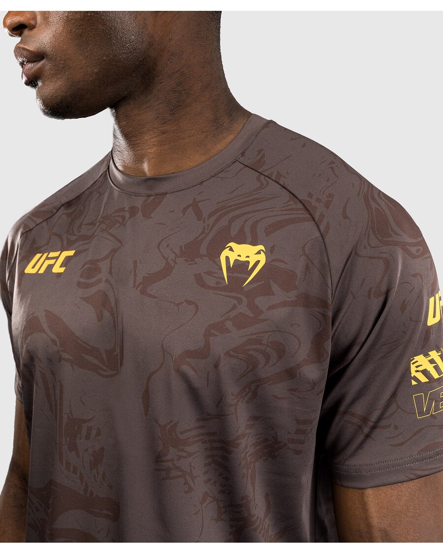 Ufc Fusion By Venum Fight Week חולצת טריקו לגברים יבשה-טק - חום אדמה