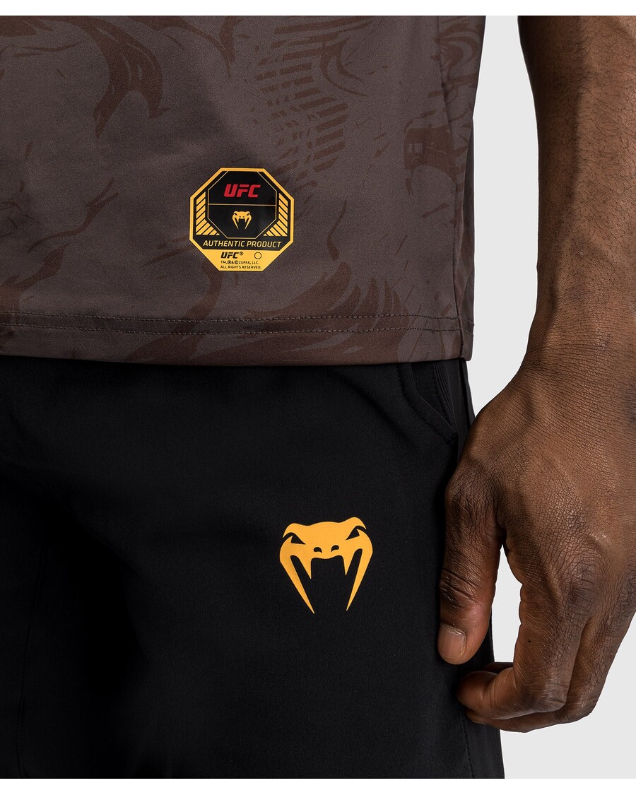 Ufc Fusion By Venum Fight Week חולצת טריקו לגברים יבשה-טק - חום אדמה