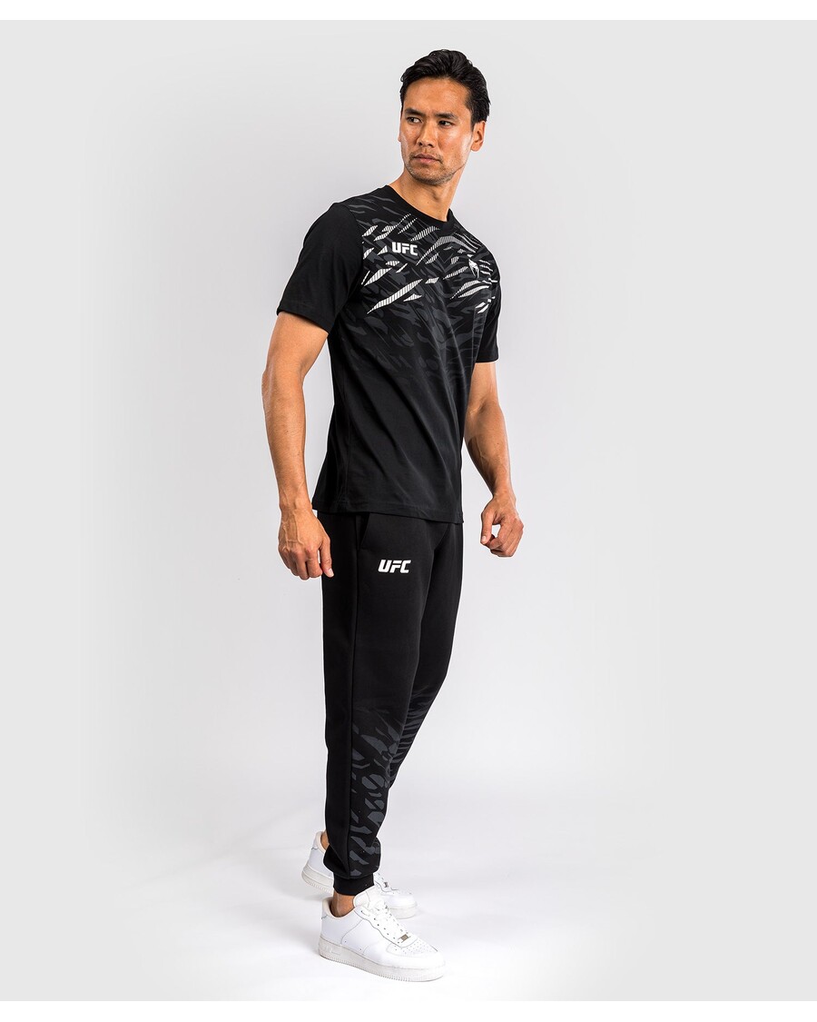 Ufc Fusion By Venum Meeste Lühikeste Varrukatega T-särk Replica - Must