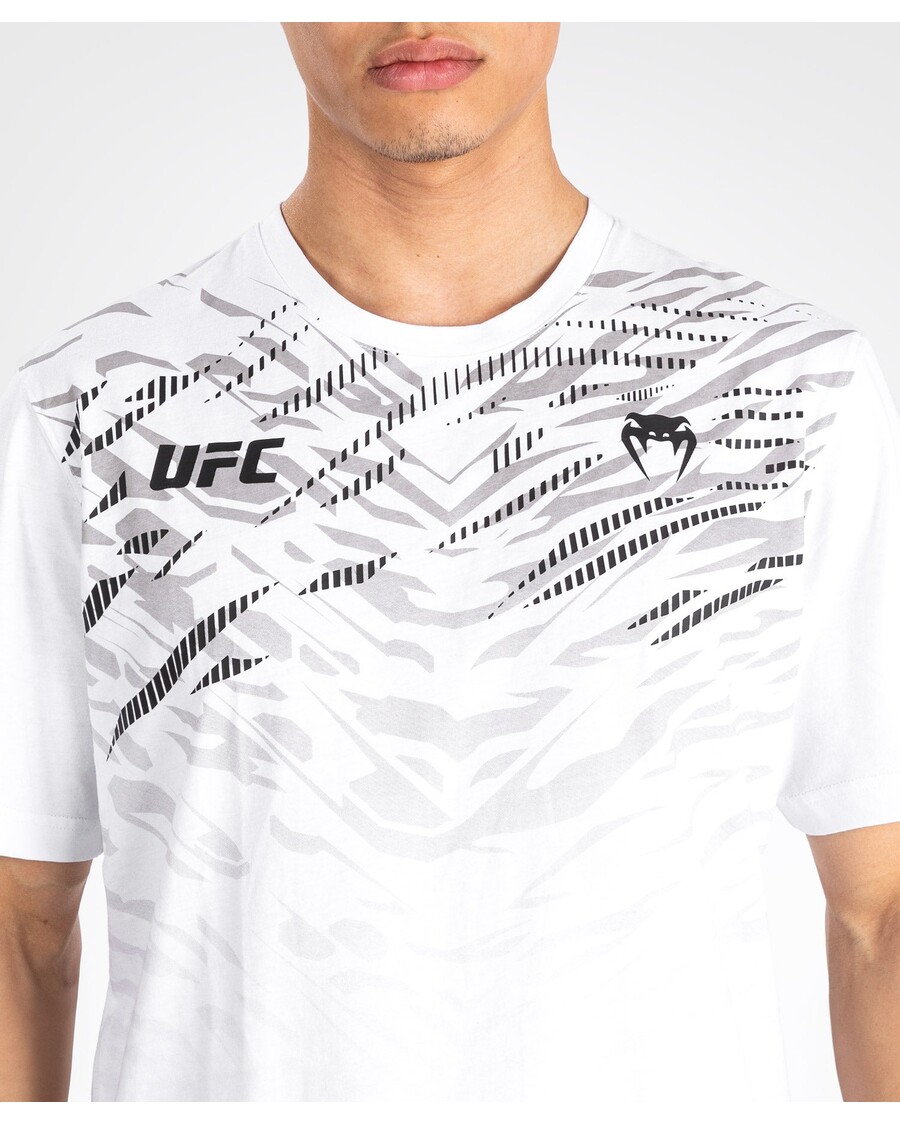 Ufc Fusion By Venum Meeste Replica Lühikeste Varrukatega T-särk - Valge