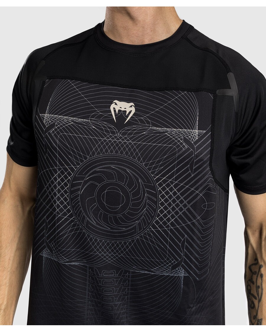 венум г-фит аир мушка мајица од сувотехнологије - дубока црна/пустињски песак