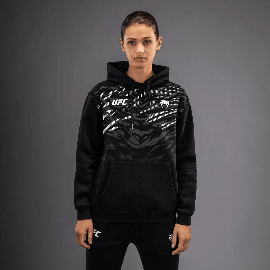 UFC Fusion by Venum Women’s Replica Pullover Hoodie - Black