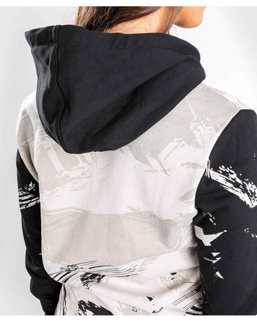 سترة بغطاء للرأس للسيدات من UFC Venum Authentic Fight Week 2.0 - رملي/أسود