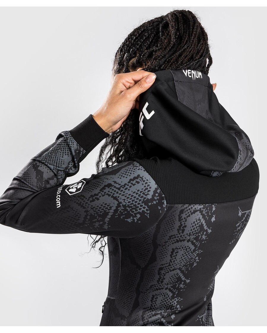 Ufc Adrenaline By Venum Authenticfight Night Hoodie Walkout Wanita - Hitam