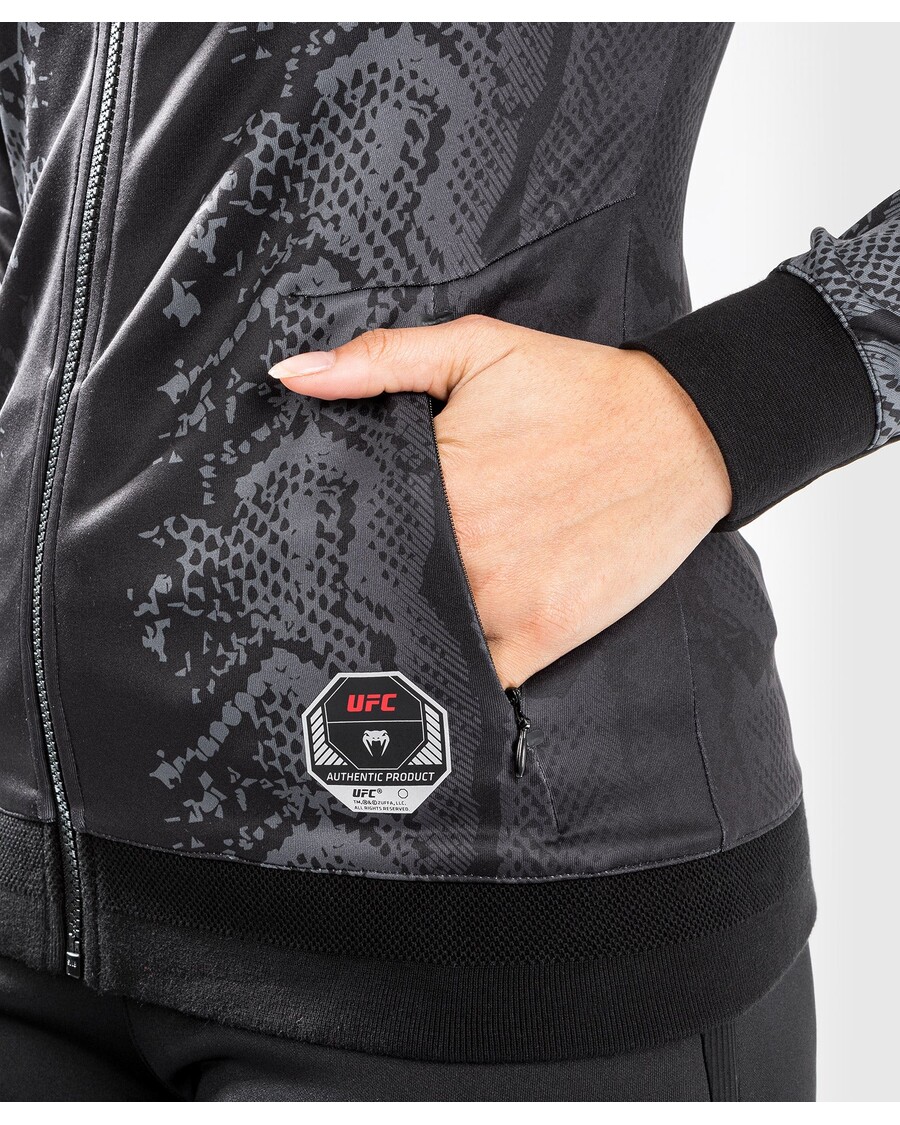 سترة بغطاء للرأس للسيدات من UFC Adrenaline By Venum أصلية مخصصة للقتال الليلي - أسود