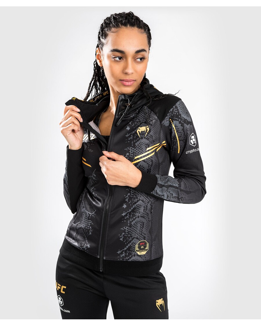 UFC Adrenaline By Venum パーソナライズされたオーセンティック ファイト ナイト レディース ウォークアウト パーカー - チャンピオン