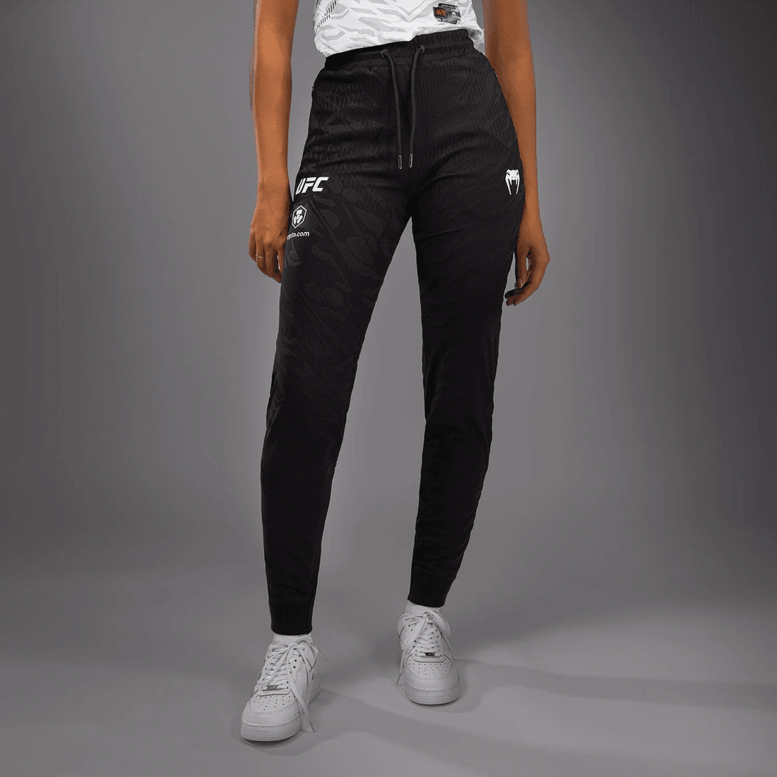 UFC Fusion by Venum Authentic Fight Night Women’s Walkout Pant - Black