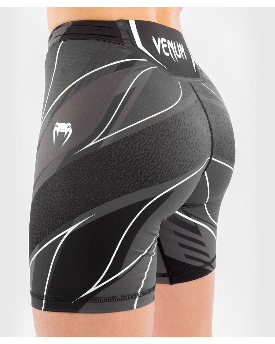 UFC ヴェナム オーセンティック ファイト ナイト レディース ヴァーレ トゥード ショーツ - ロング フィット - ブラック