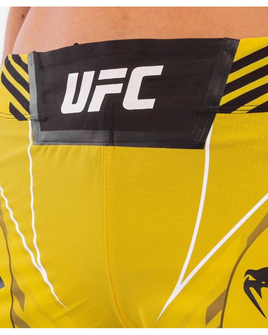 UFC VENUM オーセンティック ファイト ナイト 女性用ショーツ - ロングフィット - イエロー