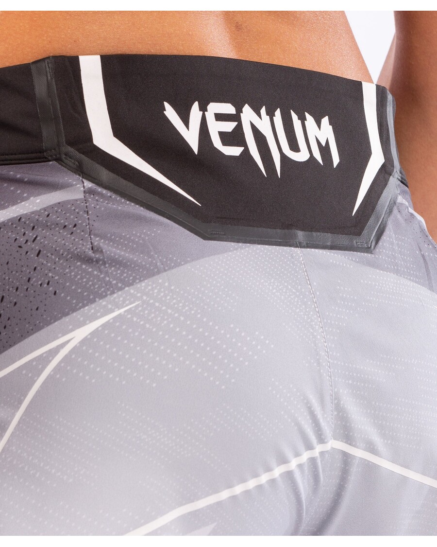 Ufc Venum Otantik Dövüş Gecesi Kadın şortu - Kısa Kesim - Beyaz