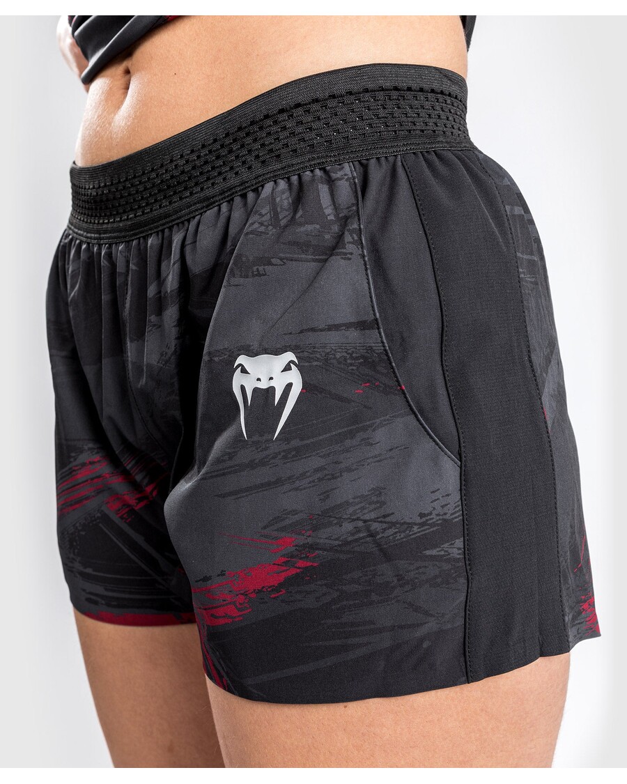 уфц венум аутхентиц фигхт веек 2.0 женске перформансе кратке - црно/црвено