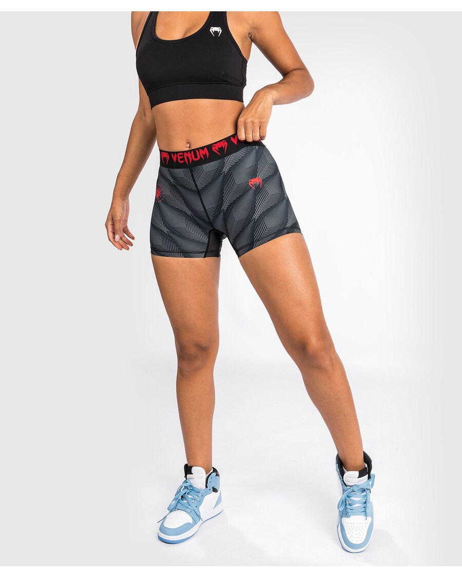 شورت ضغط فينوم فانتوم - للنساء - أسود/أحمر