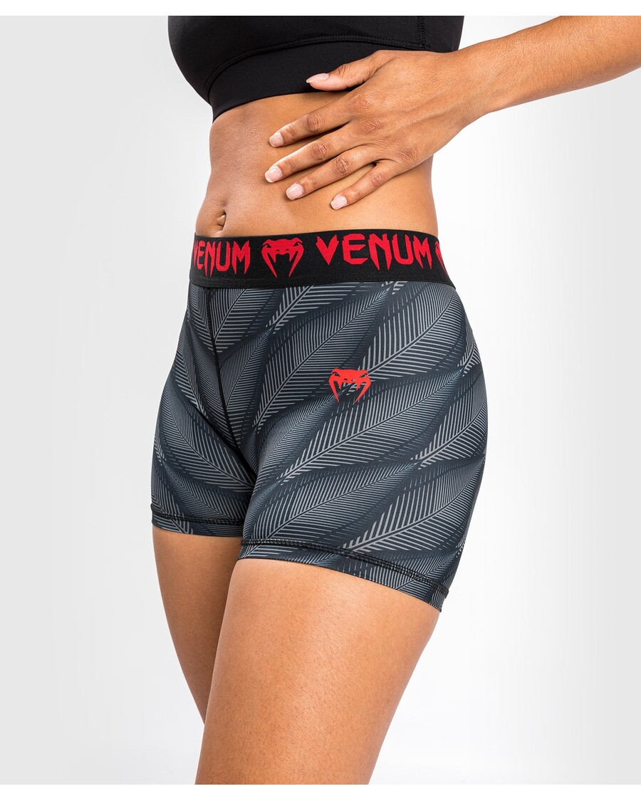 شورت ضغط فينوم فانتوم - للنساء - أسود/أحمر