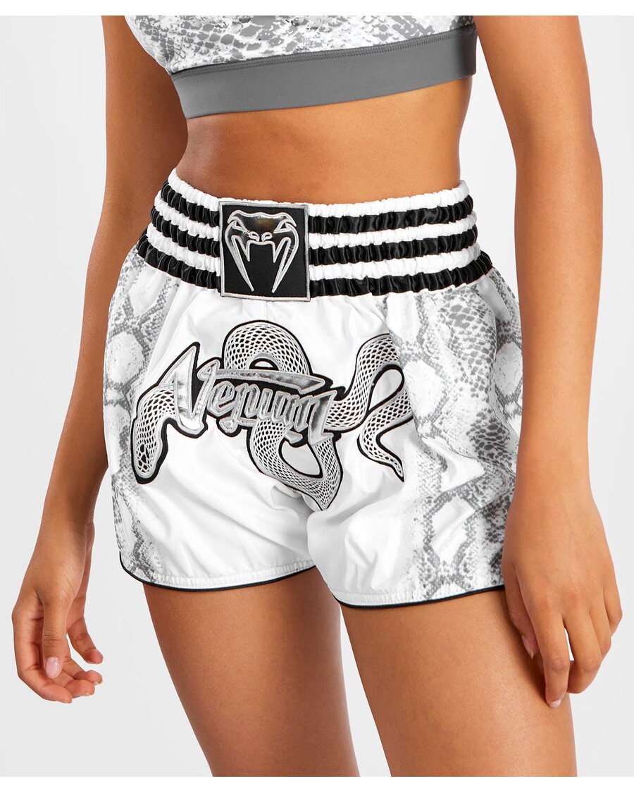 فينوم وايت ثعبان قصير مواي تاي للنساء - ابيض