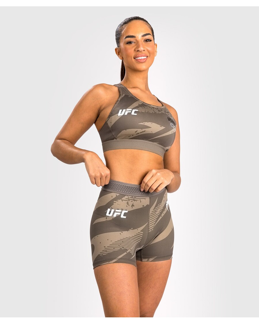 شورت UFC Adrenaline By Venum Fight Week النسائي فالي تودو قصير - مموه صحراوي