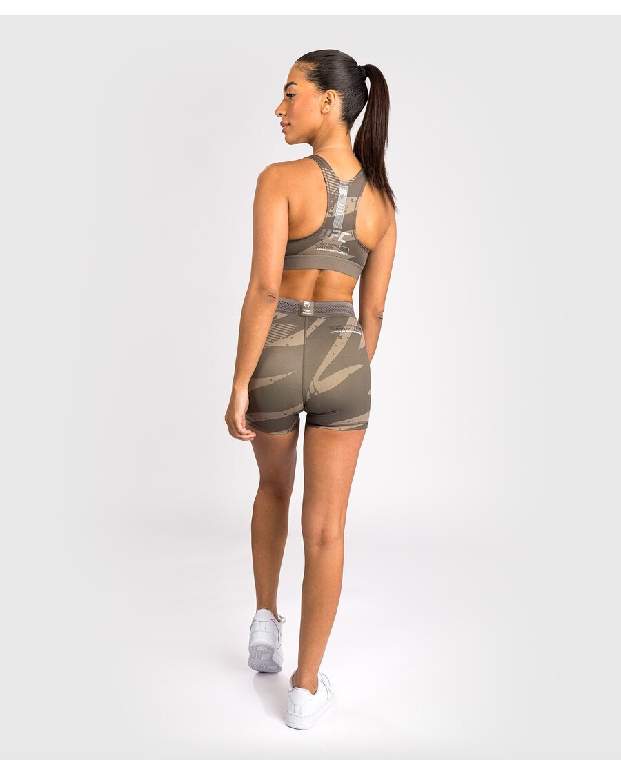 شورت UFC Adrenaline By Venum Fight Week النسائي فالي تودو قصير - مموه صحراوي