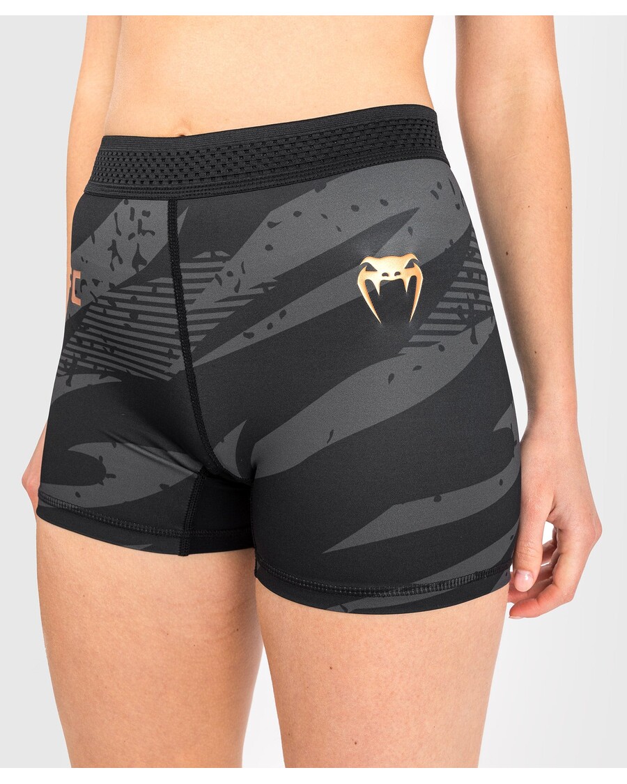 UFC Adrenaline By Venum Fight Week للسيدات قصير فالي تودو - مموه حضري