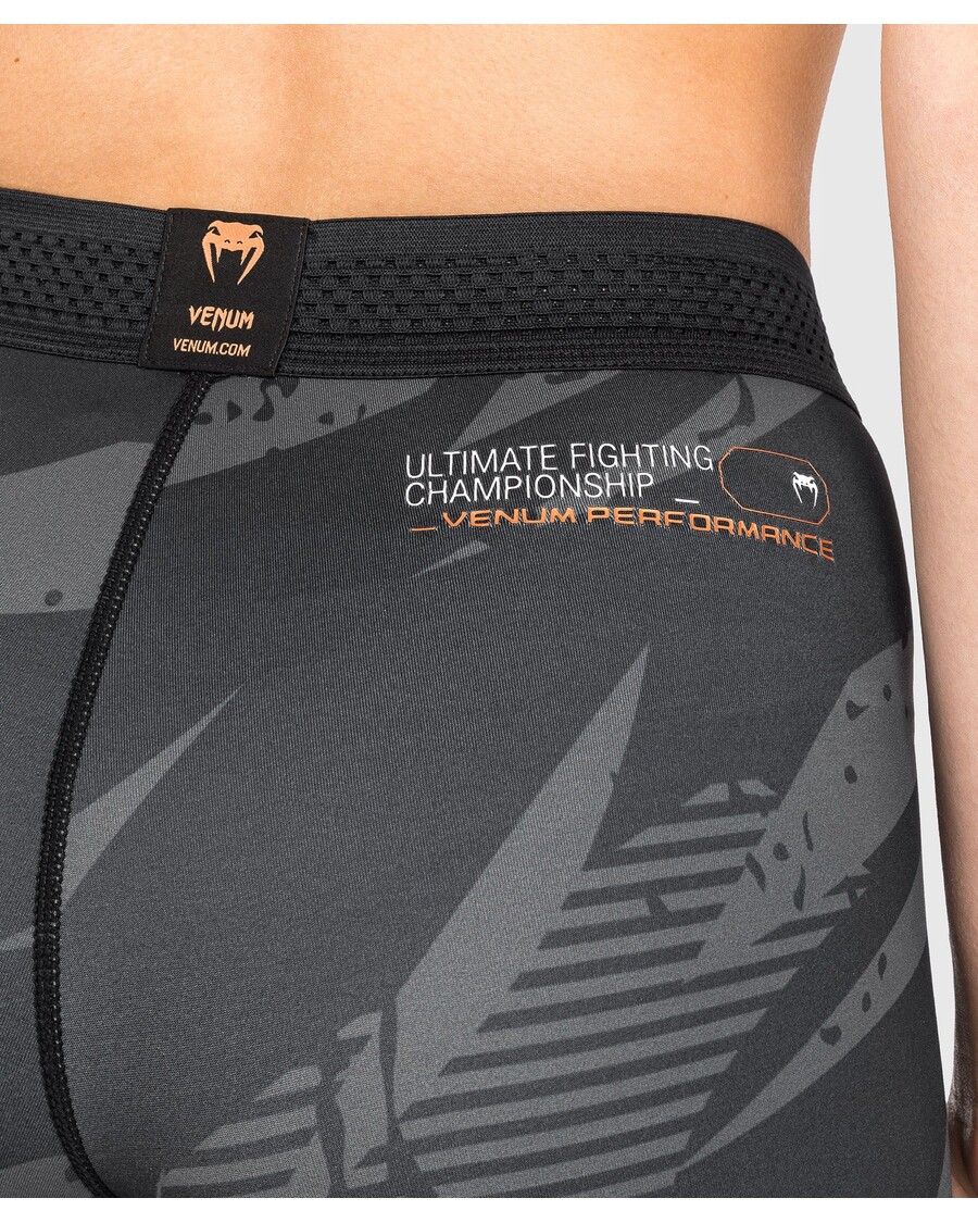 UFC Adrenaline By Venum Fight Week للسيدات قصير فالي تودو - مموه حضري