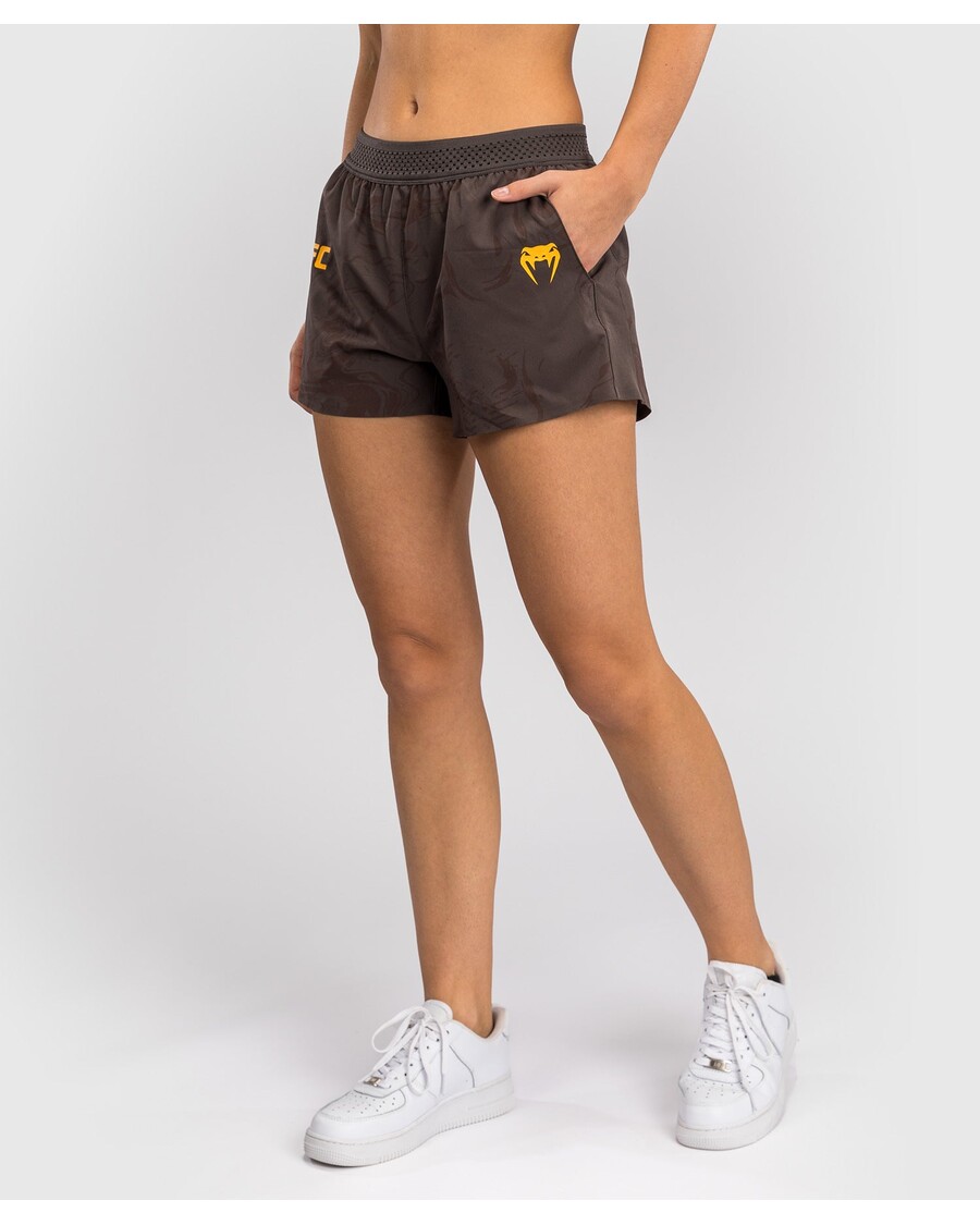 Ufc Fusion Van Venum Fight Week Damesprestatie Kort - Aardebruin