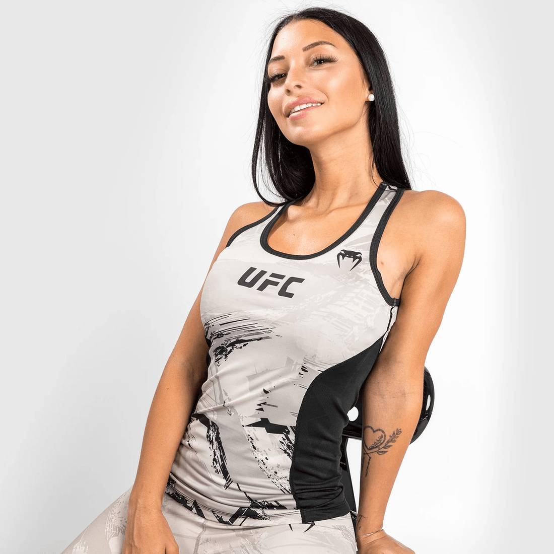UFC Venum Authentic Fight Week Women’s 2.0 Performance Tank Top - Sand/Black