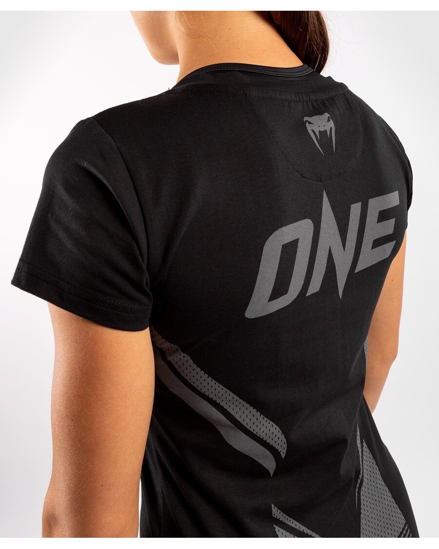 חולצת טי Venum One Fc Impact - לנשים - שחור/שחור