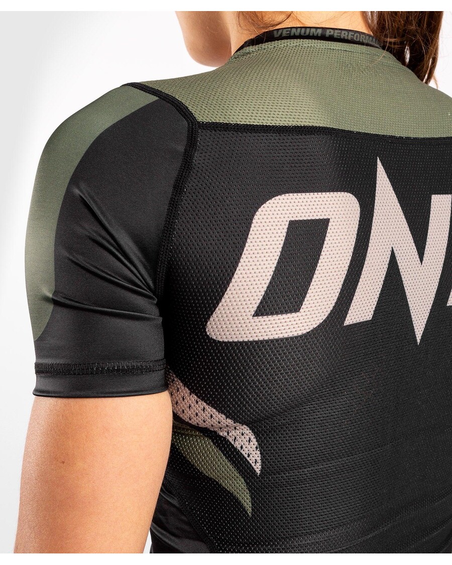 Venum One Fc Impact Rashguard - Mangas Curtas - Para Mulheres - Preto/cáqui