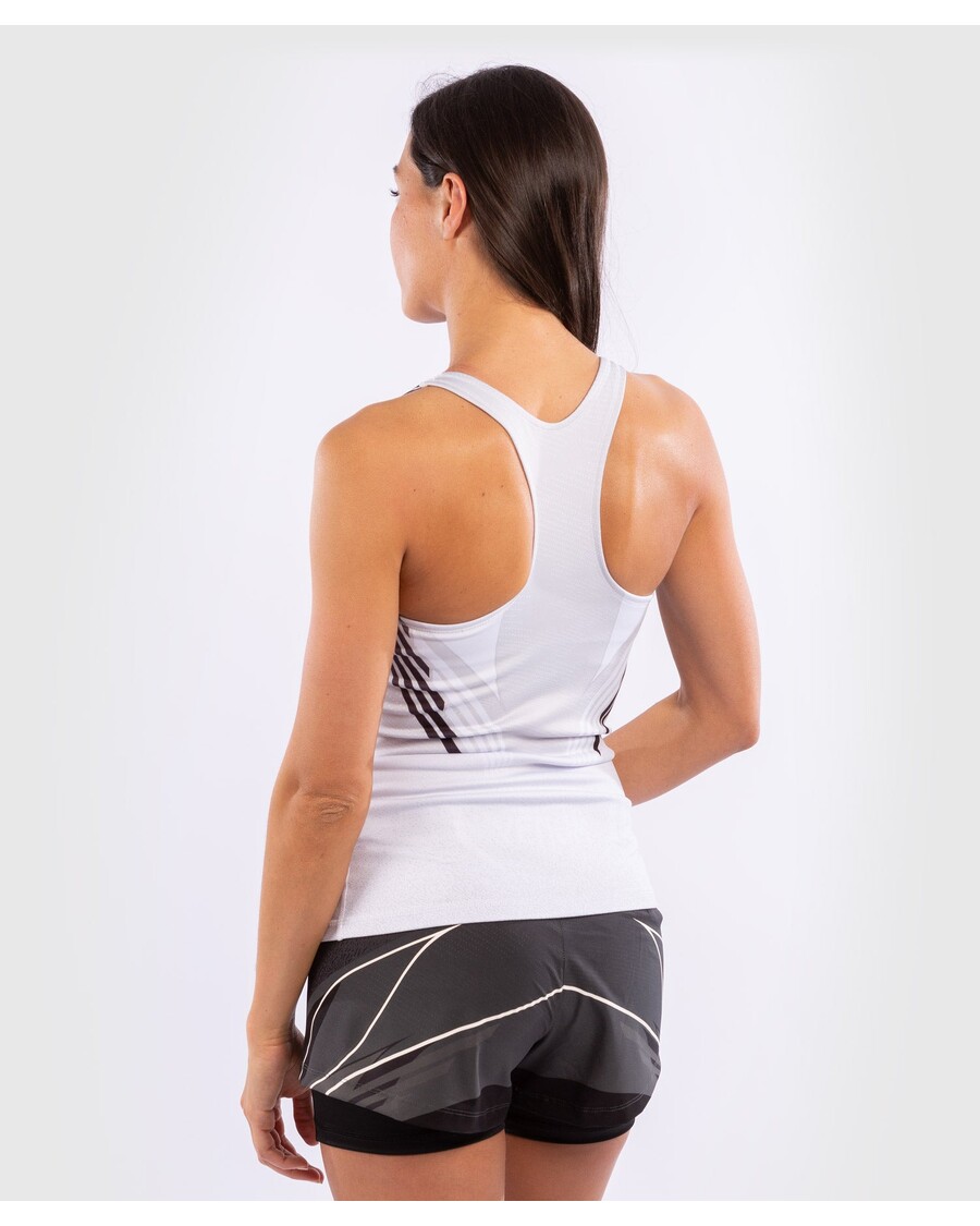 Ufc Venum Authentic Fight Night טנק מצויד לנשים עם חזיית מדף - לבן