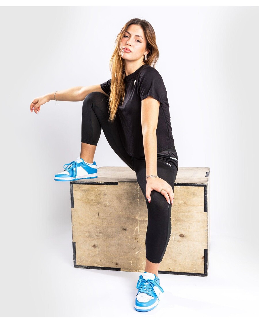 тениска Venum Glow - дамска - черна