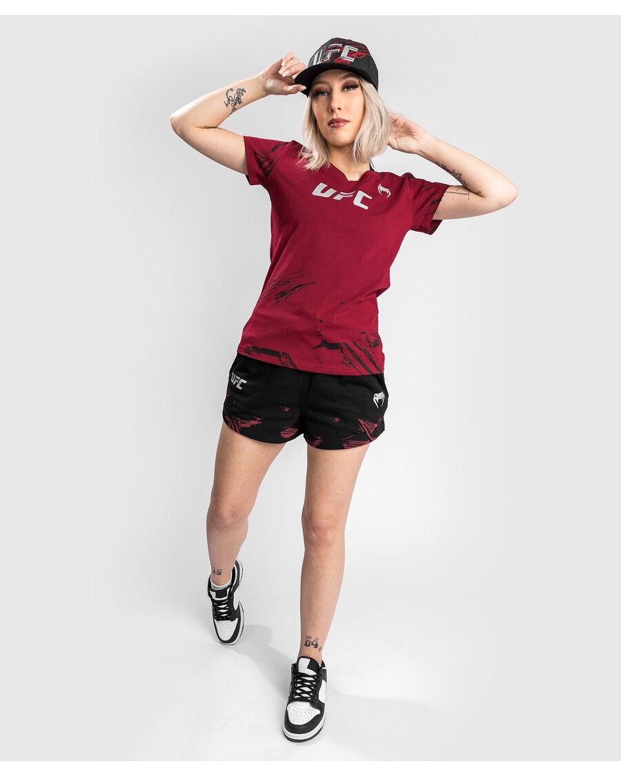 Ufc Venum Authentic Fight Week 2.0 חולצת טריקו לנשים עם שרוולים קצרים - אדום