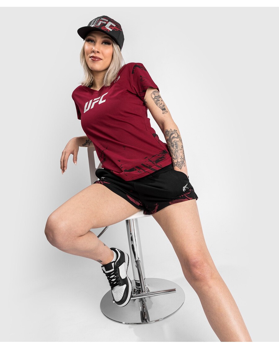 Ufc Venum Authentic Fight Week 2.0 חולצת טריקו לנשים עם שרוולים קצרים - אדום