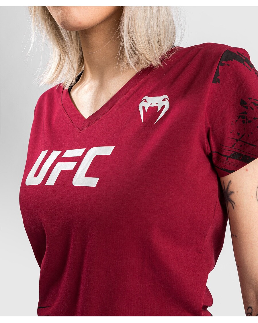 Ufc Venum Authentic Fight Week 2.0 חולצת טריקו לנשים עם שרוולים קצרים - אדום