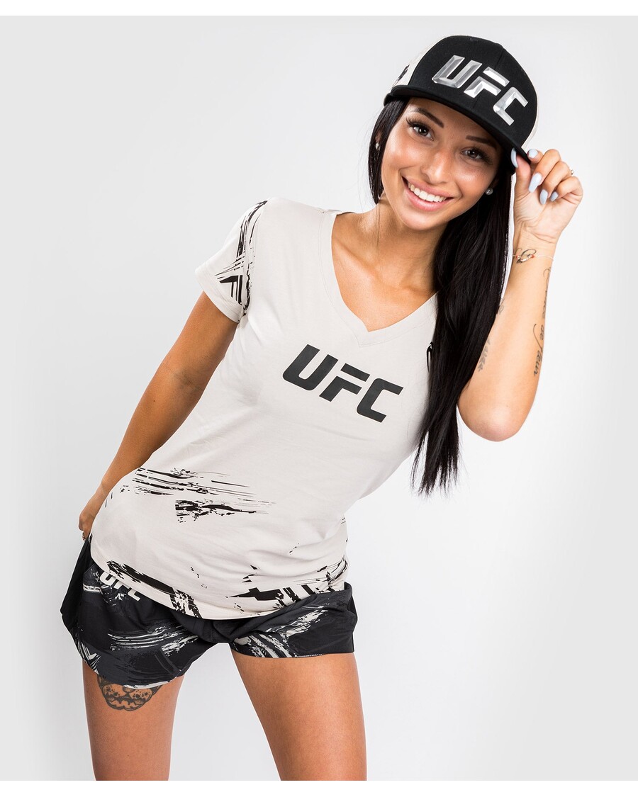 UFC Venum Authentic Fight Week 2.0 Women’s Short Sleeve T-Shirt - Sand