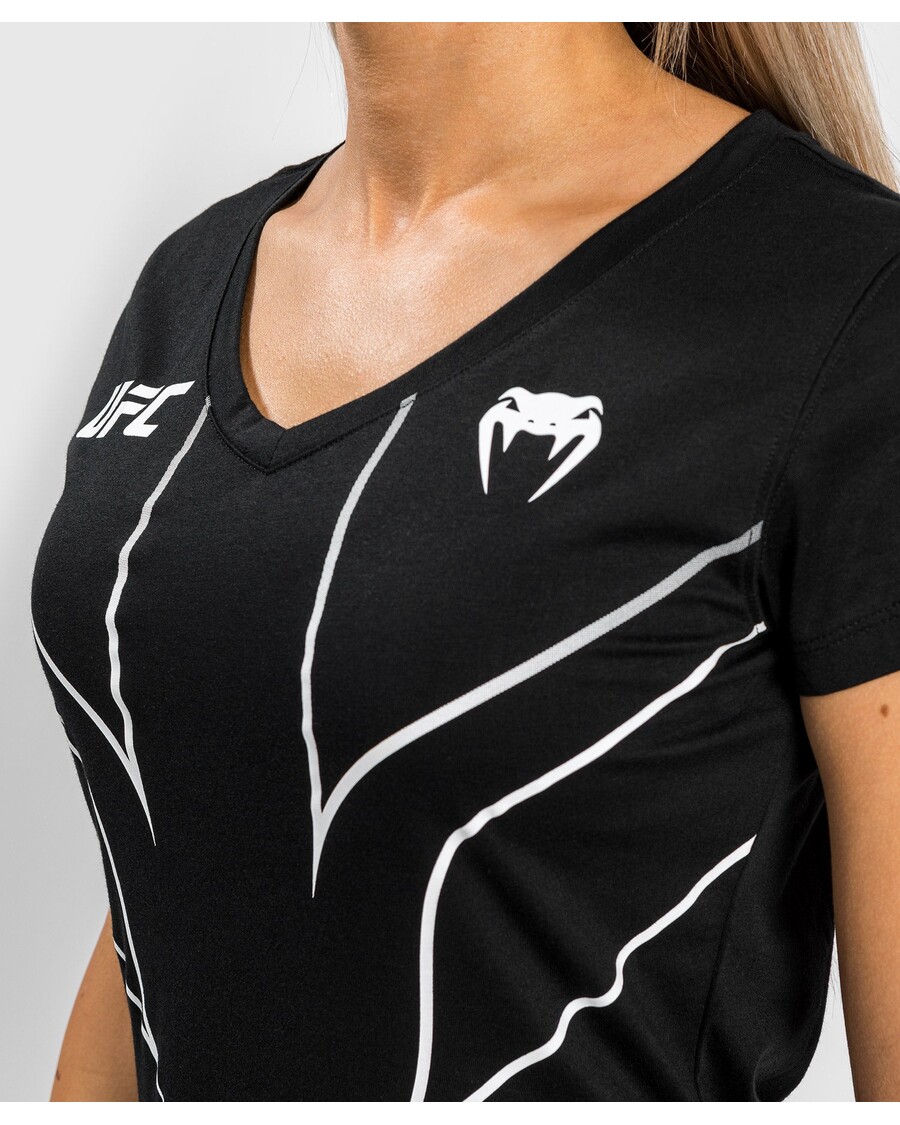 Ufc Venum Fight Night 2.0 העתק חולצת טי לנשים - שחור