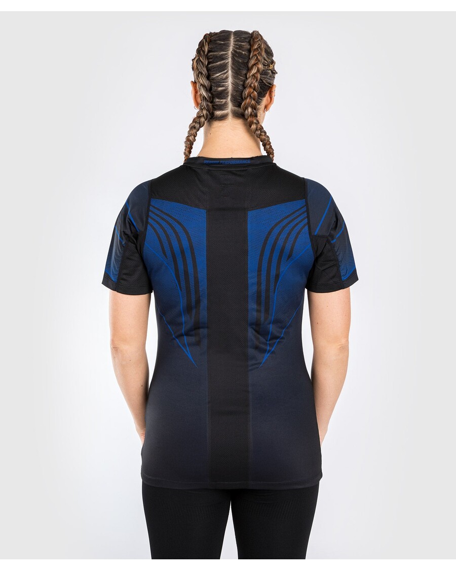 ערכת Ufc Venum אותנטית אותנטית 2.0 מותאמת אישית מאת חולצה לנשים של Venum - מהדורת חצות