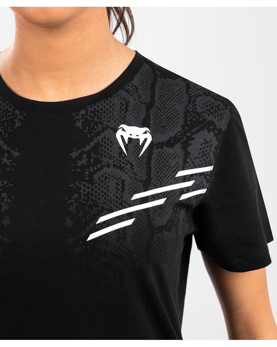 UFC アドレナリン バイ ヴェナム レプリカ レディース 半袖 T シャツ - ブラック