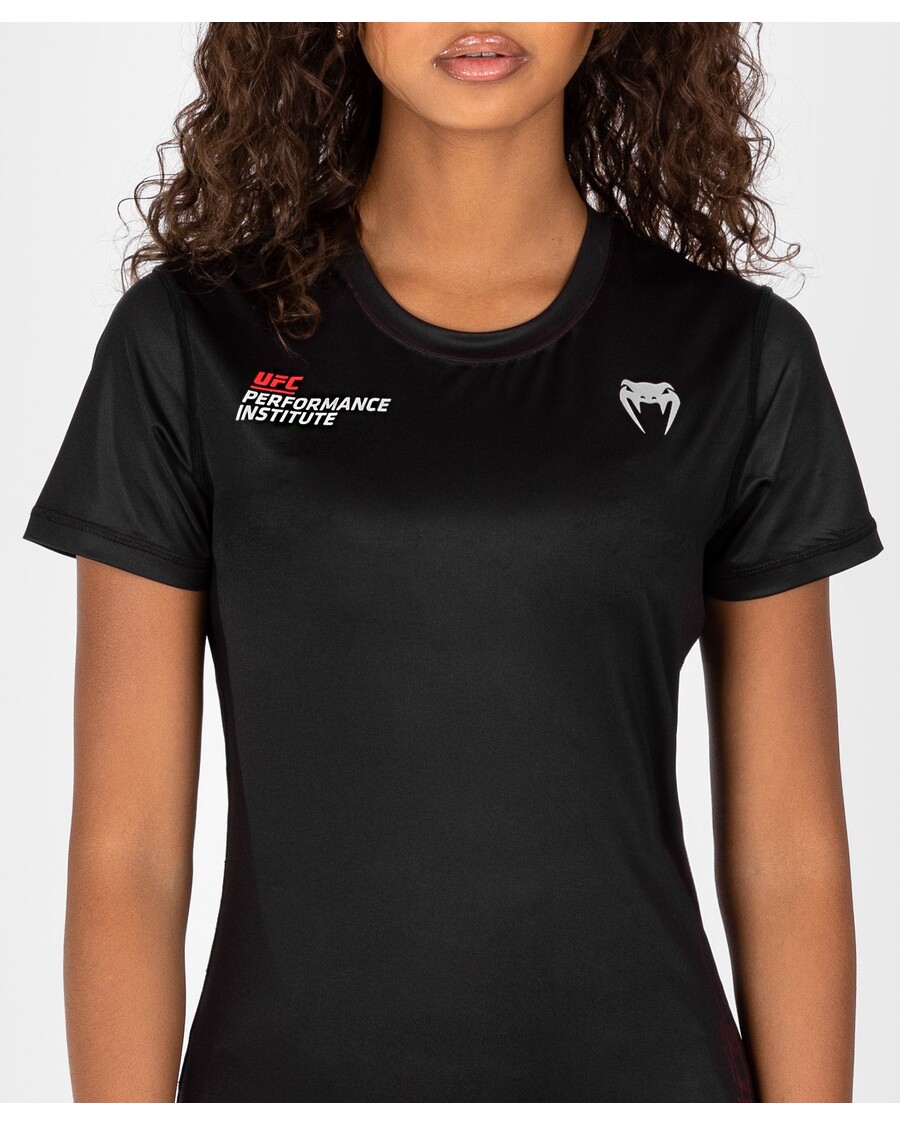 UFC Venum Performance Institute 2.0 Women’s Dry-Tech Shirt - Black/Red