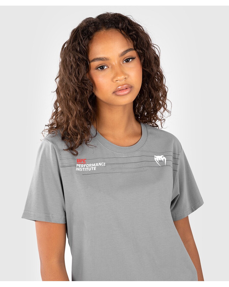 UFC ヴェナム パフォーマンス インスティテュート 2.0 T シャツ グレー