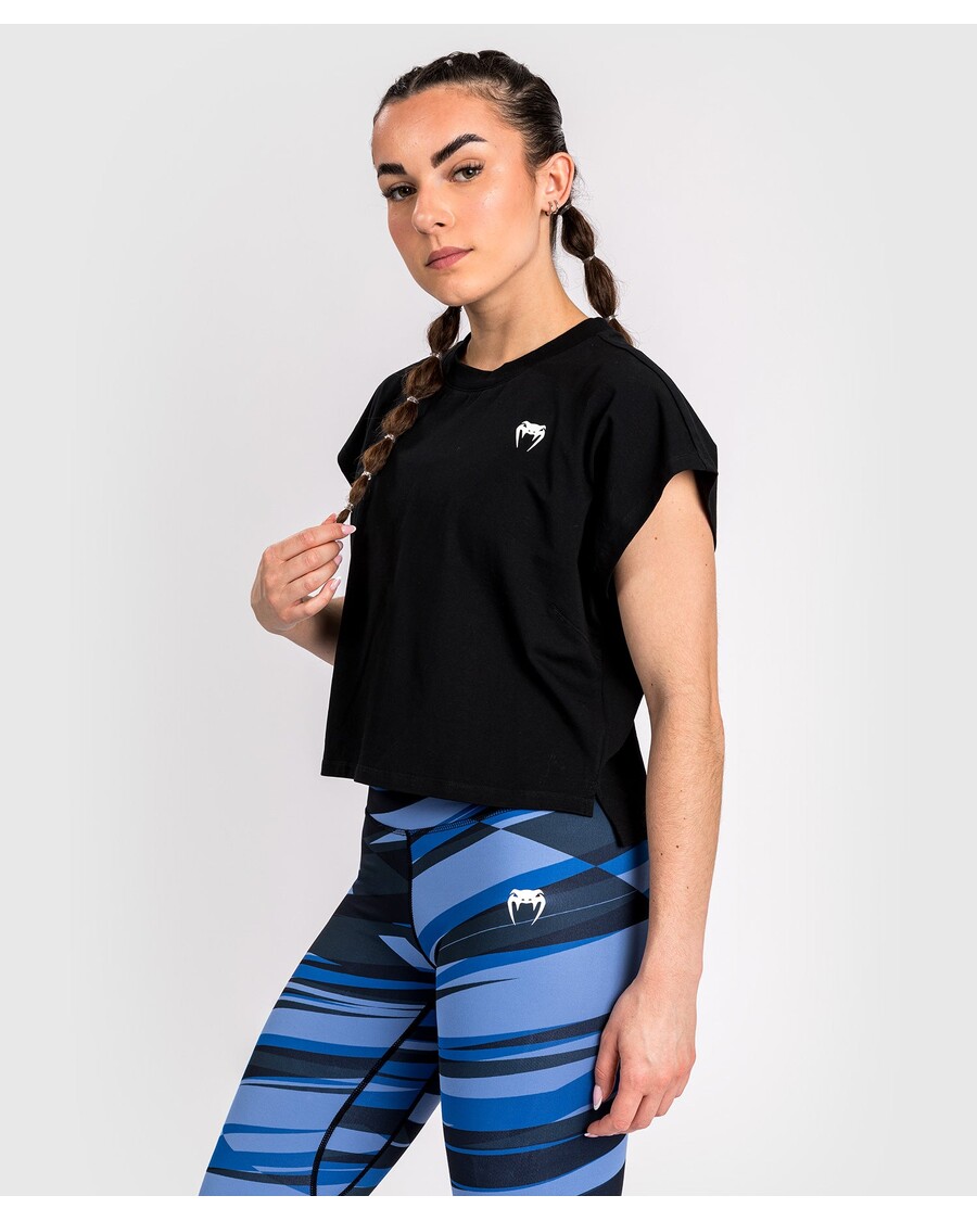 Kaos Venum Abys Cropped - Hitam Pekat
