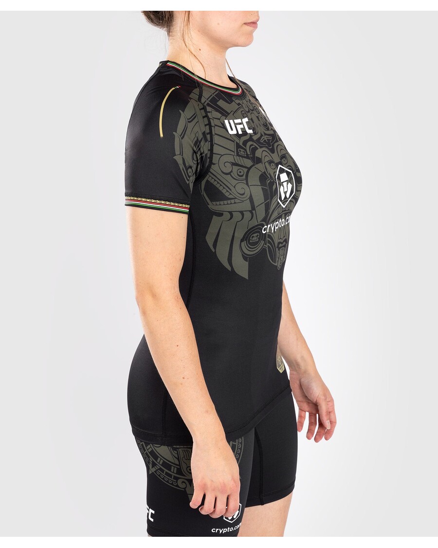 Noche UFC By Venum Authentic Fight Night Women’s Performance Short Sleeve Rashguard - Black