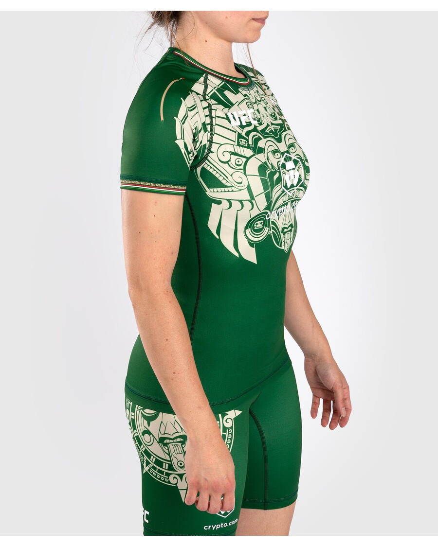 Noche Ufc By Venum オーセンティック ファイト ナイト 女性用パフォーマンス半袖ラッシュガード - グリーン