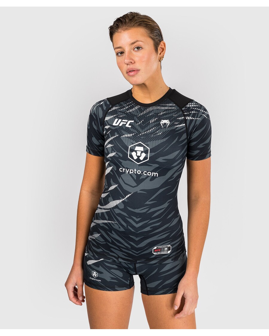 Ufc Fusion By Venum Authentic Fight Night Rashguard Lengan Pendek Performa Wanita - Hitam