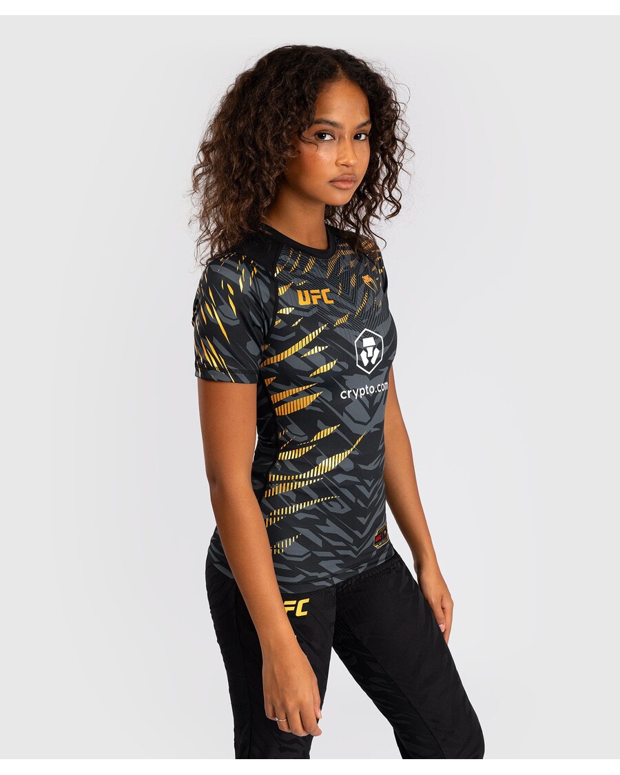 UFC フュージョン バイ ヴェナム オーセンティック ファイト ナイト レディース パフォーマンス 半袖ラッシュガード - チャンピオン