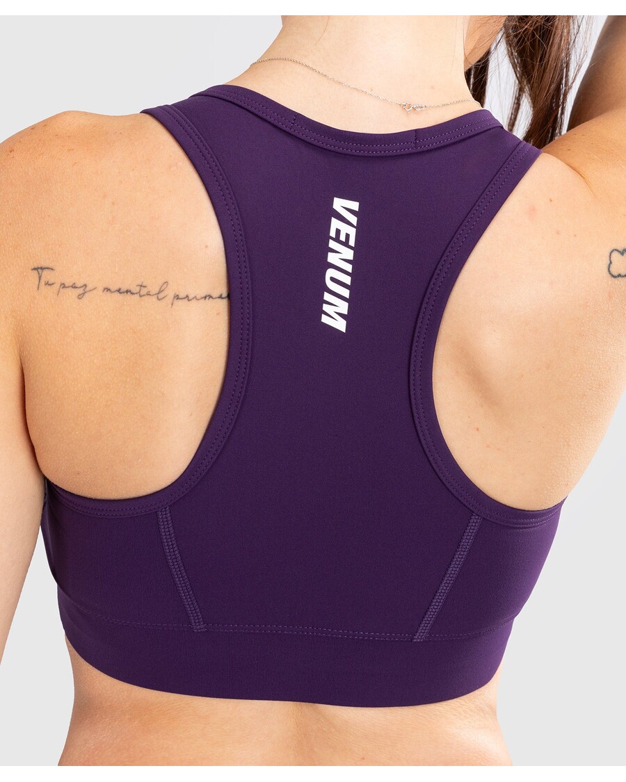 Venum Essential レディース ミディアム インパクト スポーツ ブラ - ディープ パープル